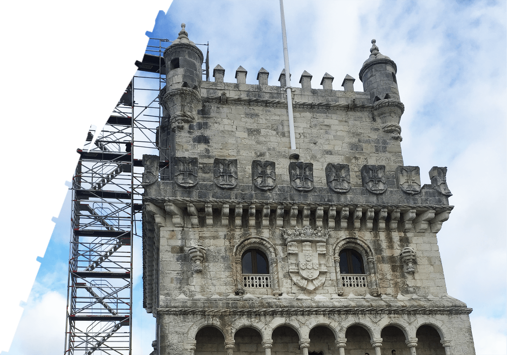 Torre de andaime escada ZZ paralela para acesso á cobertura